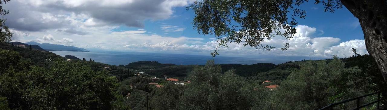 Deskas House. Two Floor Apartment With Excellent View Parga Esterno foto